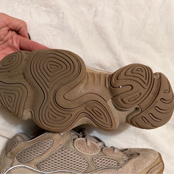 Yeezy 500 Taupe Light - Picture 3 of 5